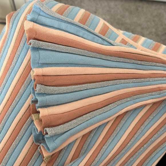 Venus Sweater - Picture 3 of 5